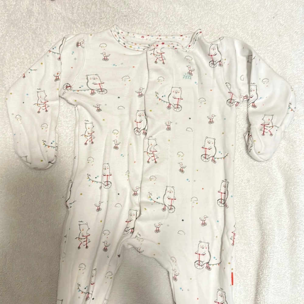 Magnetic Me Footie pajamas 0-3 months